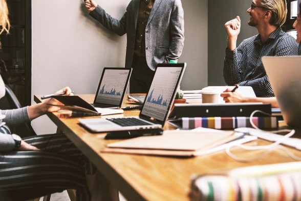Repeat customers: More profit with 4 tools
